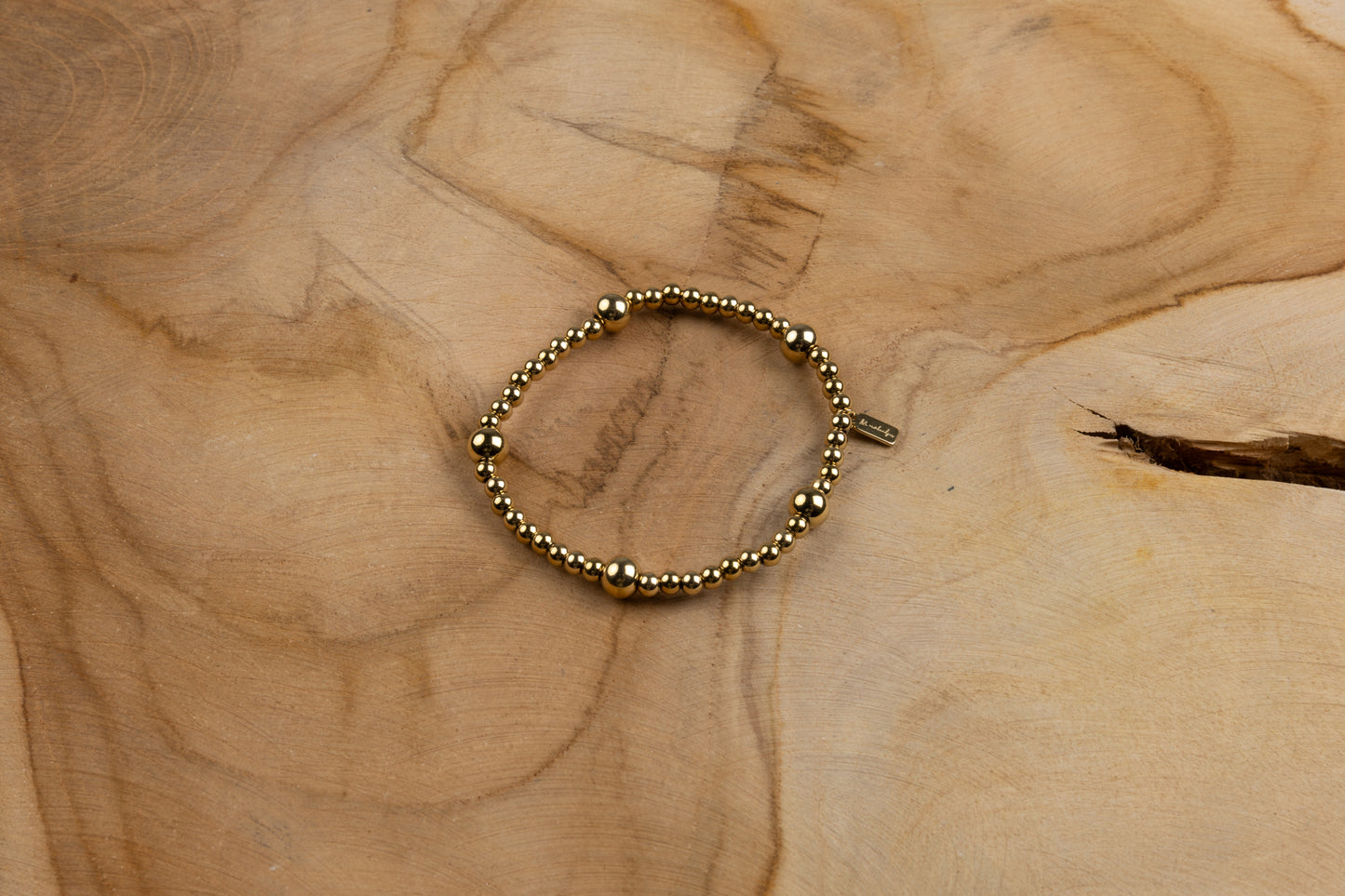 AVL special armband